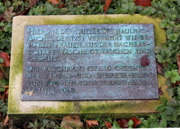 Inschrifttafel zur Waschfrau