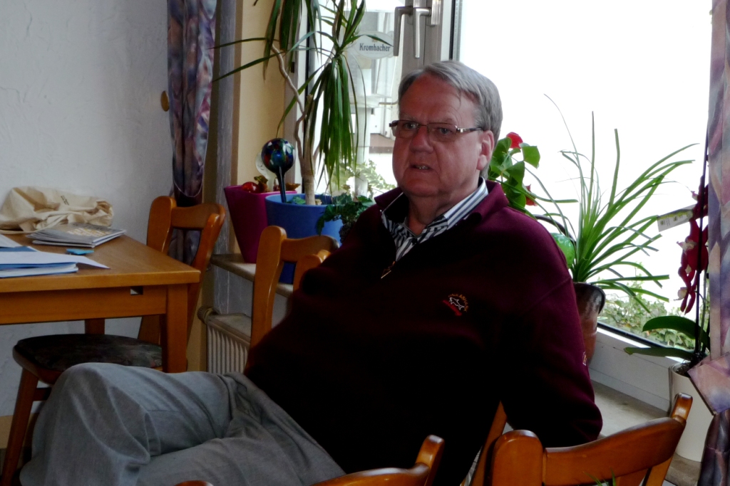 Unser Referent P.Becker in der Seminarpause