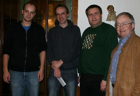 v.l.n.r.: Brockmann (1.), Clausen (2.), Zachos (3.) und Vorsitzender Httemann