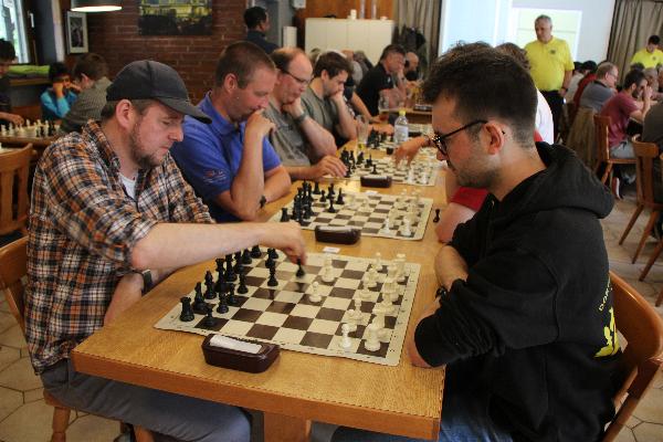 Vorstandsinternes Duell